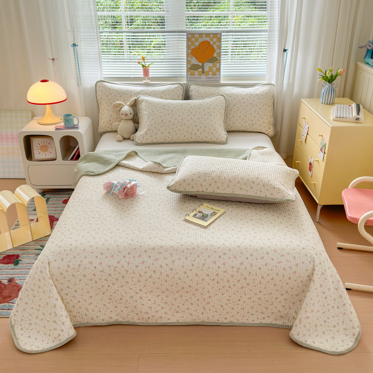 91家纺网 家纺一手货源 找家纺 Sweet dreams甜梦 2025新款牛奶绒全棉床盖三件套 清新小花