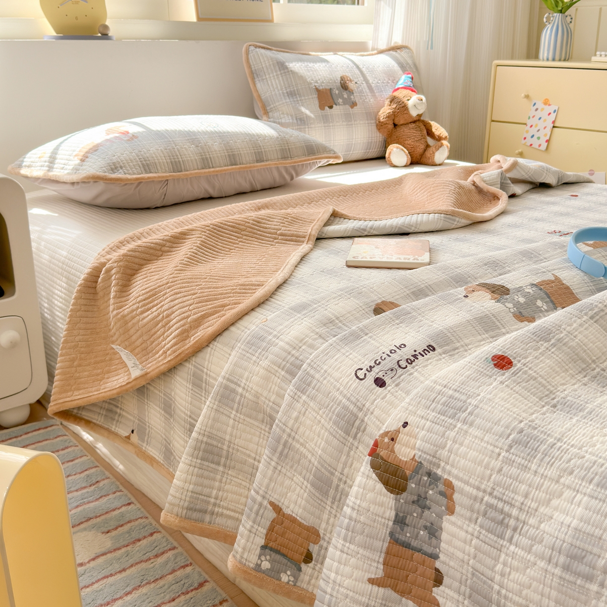 91家纺网 家纺一手货源 找家纺 Sweet dreams甜梦 2025新款牛奶绒全棉床盖三件套 毛衣小狗