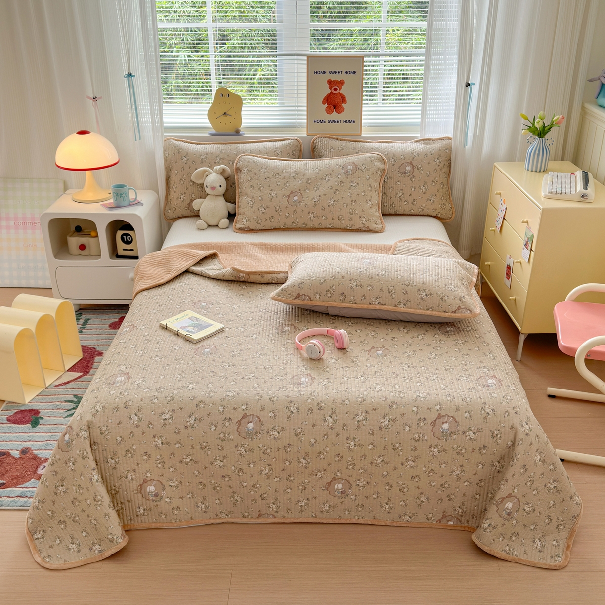 91家纺网 家纺一手货源 找家纺 Sweet dreams甜梦 2025新款牛奶绒全棉床盖三件套 奶茶兔