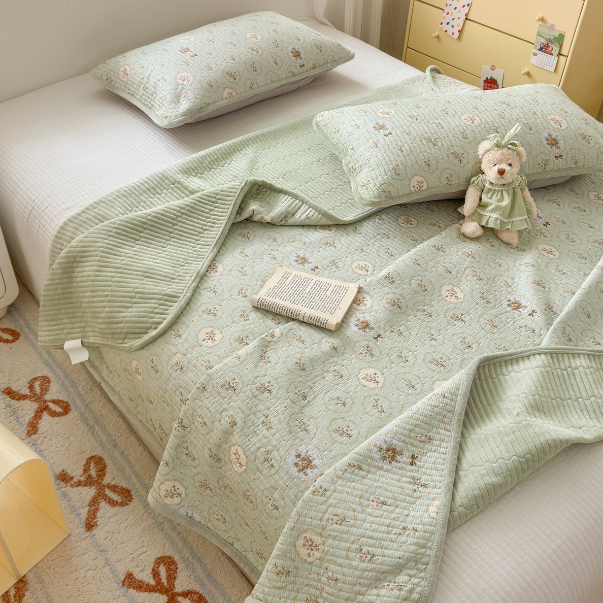 91家纺网 家纺一手货源 找家纺 Sweet dreams甜梦 2025新款牛奶绒全棉床盖三件套 秘境花园