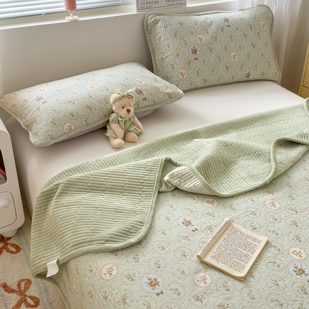 91家纺网 家纺一手货源 找家纺 Sweet dreams甜梦 2025新款牛奶绒全棉床盖三件套 秘境花园