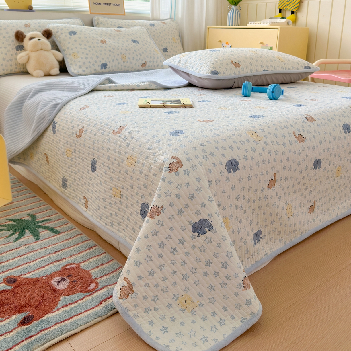 91家纺网 家纺一手货源 找家纺 Sweet dreams甜梦 2025新款牛奶绒全棉床盖三件套 恐龙乐园