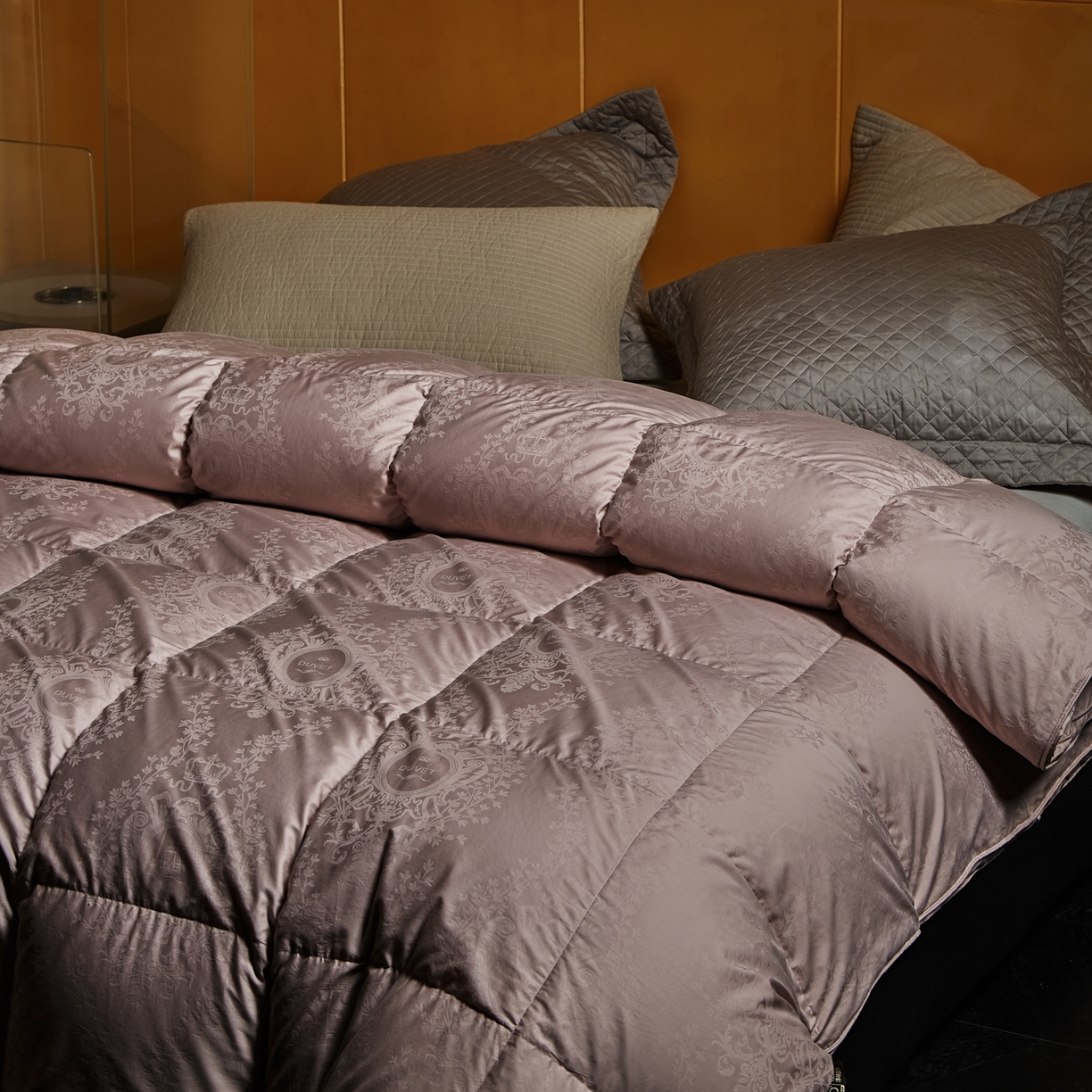 91家纺网 家纺一手货源 找家纺 暖羽屋羽绒馆 2025新款95鸭绒被子 盛世典雅 白鸭绒被芯 双人羽绒被冬被 春秋被 盛世典雅 粉