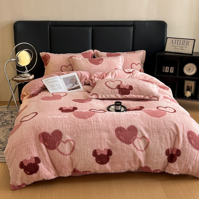 91家纺网 家纺一手货源 找家纺 弗苓家纺 2025新款亲肤舒适兔毛绒四件套 怦然心动