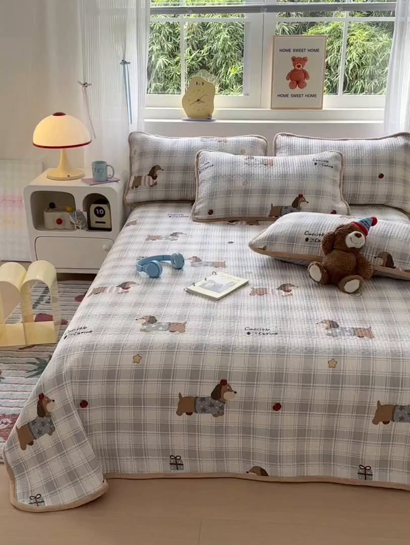 91家纺网 家纺一手货源 找家纺 Sweet dreams甜梦 2025新款牛奶绒全棉床盖三件套 毛衣小狗