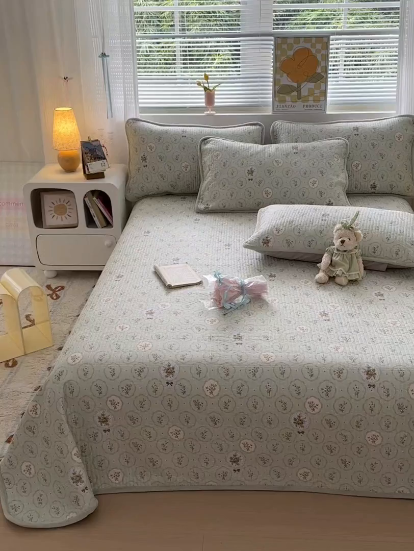 91家纺网 家纺一手货源 找家纺 Sweet dreams甜梦 2025新款牛奶绒全棉床盖三件套 秘境花园