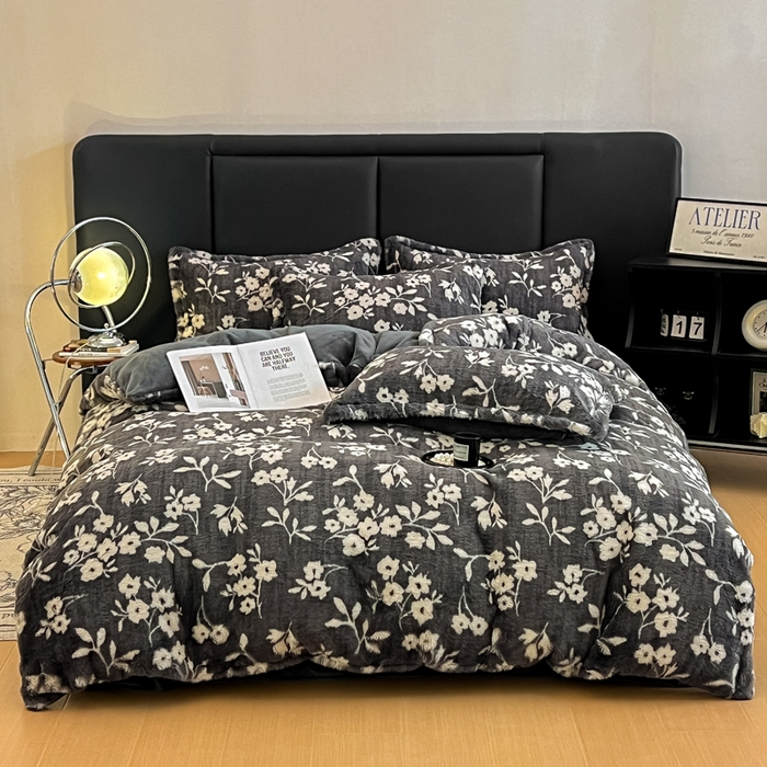 91家纺网 家纺一手货源 找家纺 弗苓家纺 2025新款亲肤舒适兔毛绒四件套 山茶花-灰