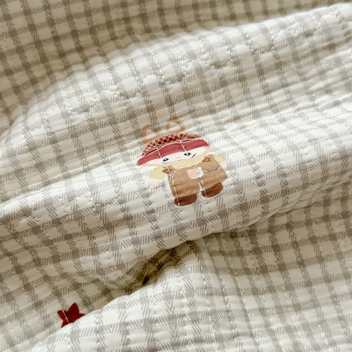 91家纺网 家纺一手货源 找家纺 Sweet dreams甜梦 2025新款牛奶绒全棉床盖三件套 格子布布