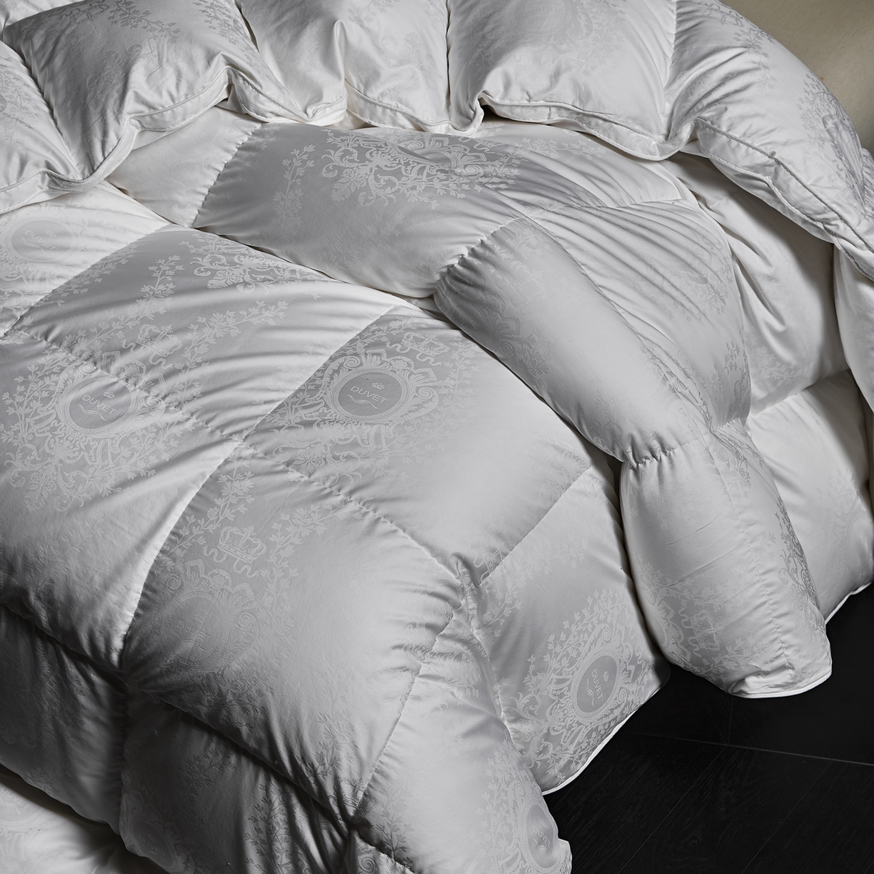 91家纺网 家纺一手货源 找家纺 暖羽屋羽绒馆 2025新款95鸭绒被子 盛世典雅 白鸭绒被芯 双人羽绒被冬被 春秋被 盛世典雅 白