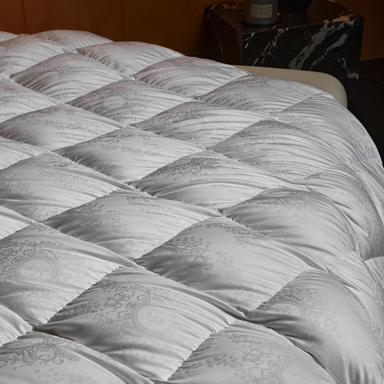 91家纺网 家纺一手货源 找家纺 暖羽屋羽绒馆 2025新款95鸭绒被子 盛世典雅 白鸭绒被芯 双人羽绒被冬被 春秋被 盛世典雅 白