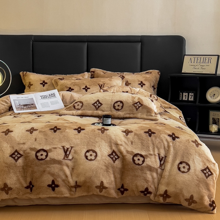 91家纺网 家纺一手货源 找家纺 弗苓家纺 2025新款亲肤舒适兔毛绒四件套 时尚之约