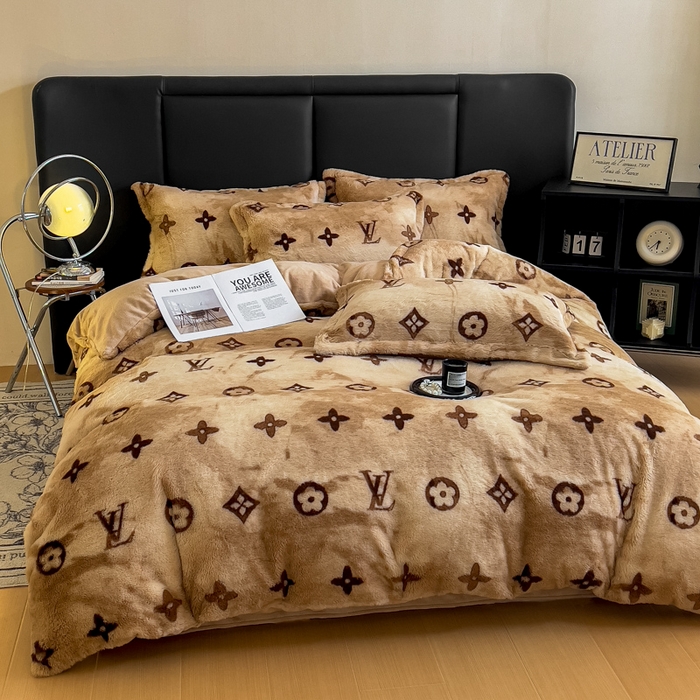 91家纺网 家纺一手货源 找家纺 弗苓家纺 2025新款亲肤舒适兔毛绒四件套 时尚之约