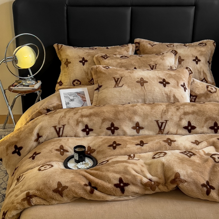 91家纺网 家纺一手货源 找家纺 弗苓家纺 2025新款亲肤舒适兔毛绒四件套 时尚之约