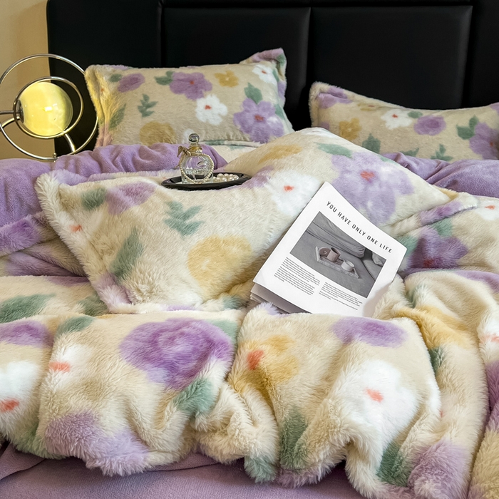 91家纺网 家纺一手货源 找家纺 弗苓家纺 2025新款亲肤舒适兔毛绒四件套 紫色花语