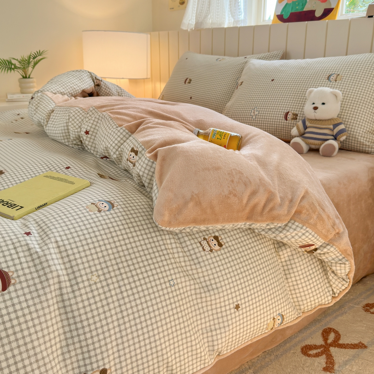 91家纺网 家纺一手货源 找家纺 Sweet dreams甜梦 2025新款棉加绒印花四件套 格子布布