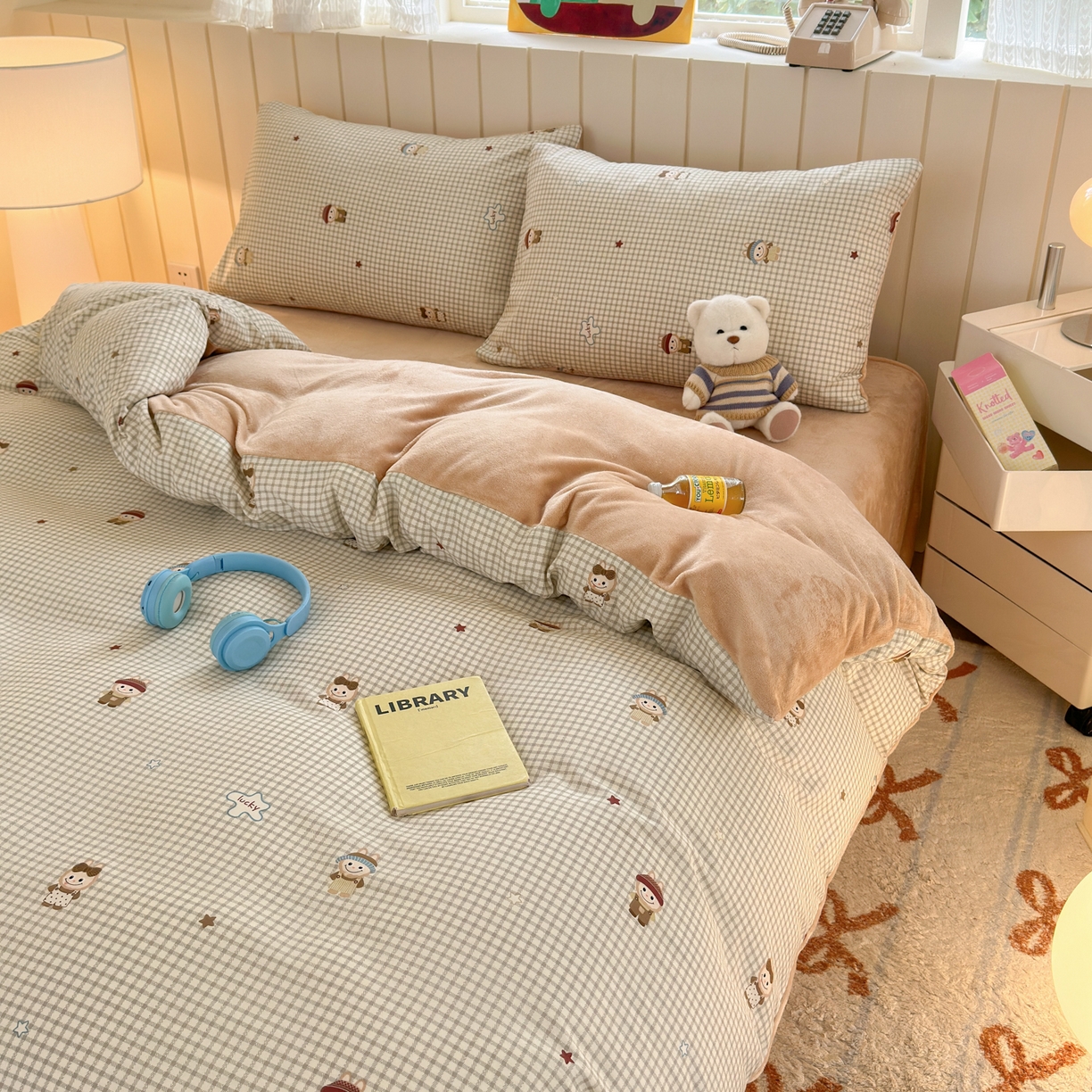 91家纺网 家纺一手货源 找家纺 Sweet dreams甜梦 2025新款棉加绒印花四件套 格子布布