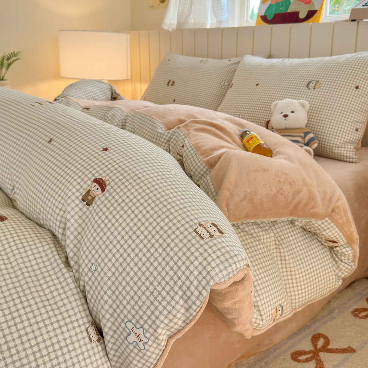 91家纺网 家纺一手货源 找家纺 Sweet dreams甜梦 2025新款棉加绒印花四件套 格子布布