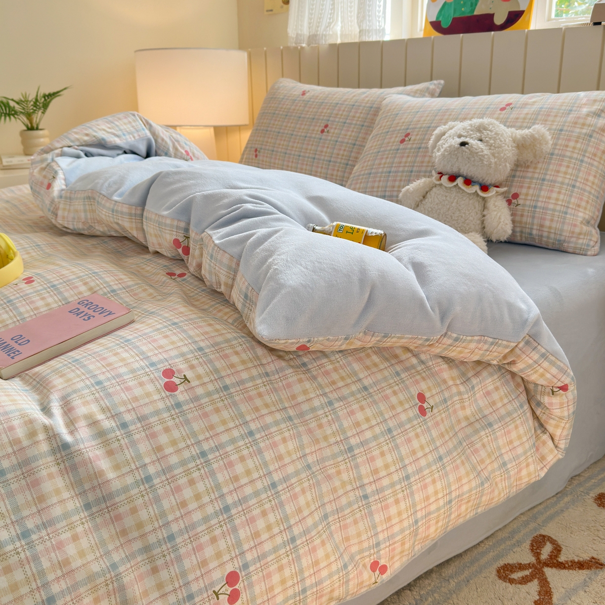 91家纺网 家纺一手货源 找家纺 Sweet dreams甜梦 2025新款棉加绒印花四件套 格子樱桃