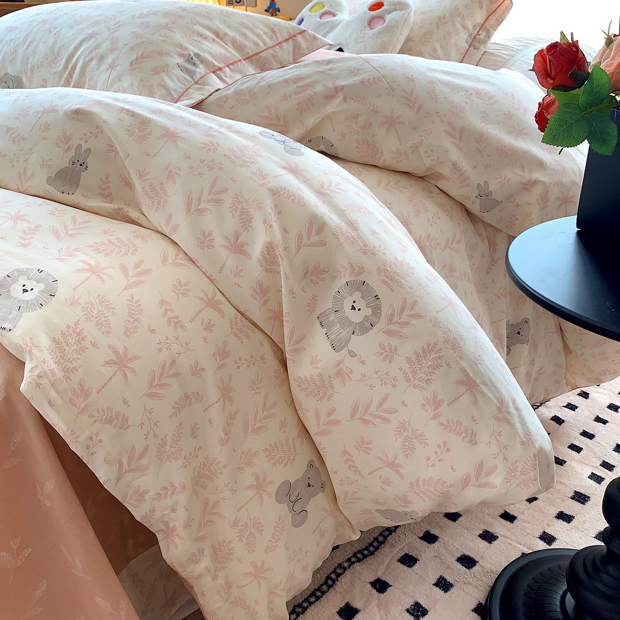 91家纺网 家纺一手货源 找家纺 莱豫家纺 2025新款亲肤舒适小清新印花全棉四件套第七批 野餐森林