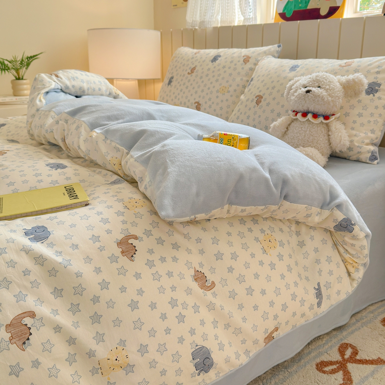 91家纺网 家纺一手货源 找家纺 Sweet dreams甜梦 2025新款棉加绒印花四件套 恐龙乐园