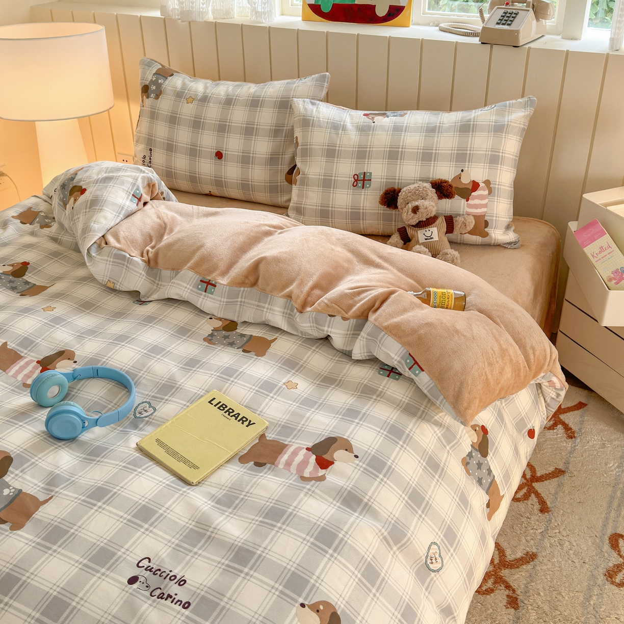 91家纺网 家纺一手货源 找家纺 Sweet dreams甜梦 2025新款棉加绒印花四件套 毛衣小狗