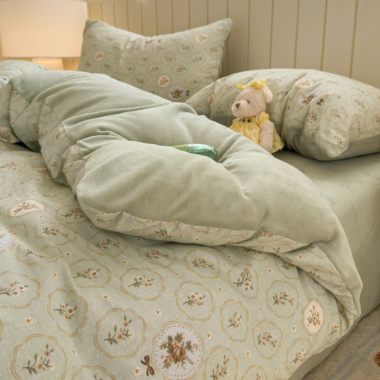 91家纺网 家纺一手货源 找家纺 Sweet dreams甜梦 2025新款棉加绒印花四件套 秘境花园