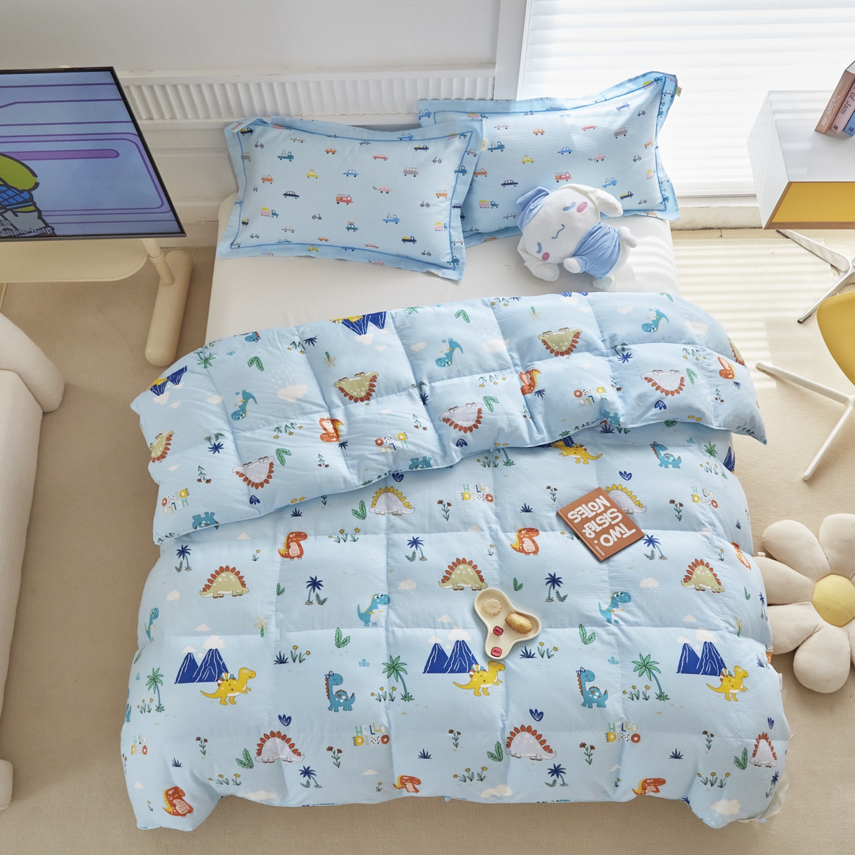 91家纺网 家纺一手货源 找家纺 暖羽屋羽绒馆 2025新款A类双层纱鹅绒丝被芯儿童学生 羽绒被子 羽毛被婴幼儿园 冬被春秋被 恐龙乐园 双层纱