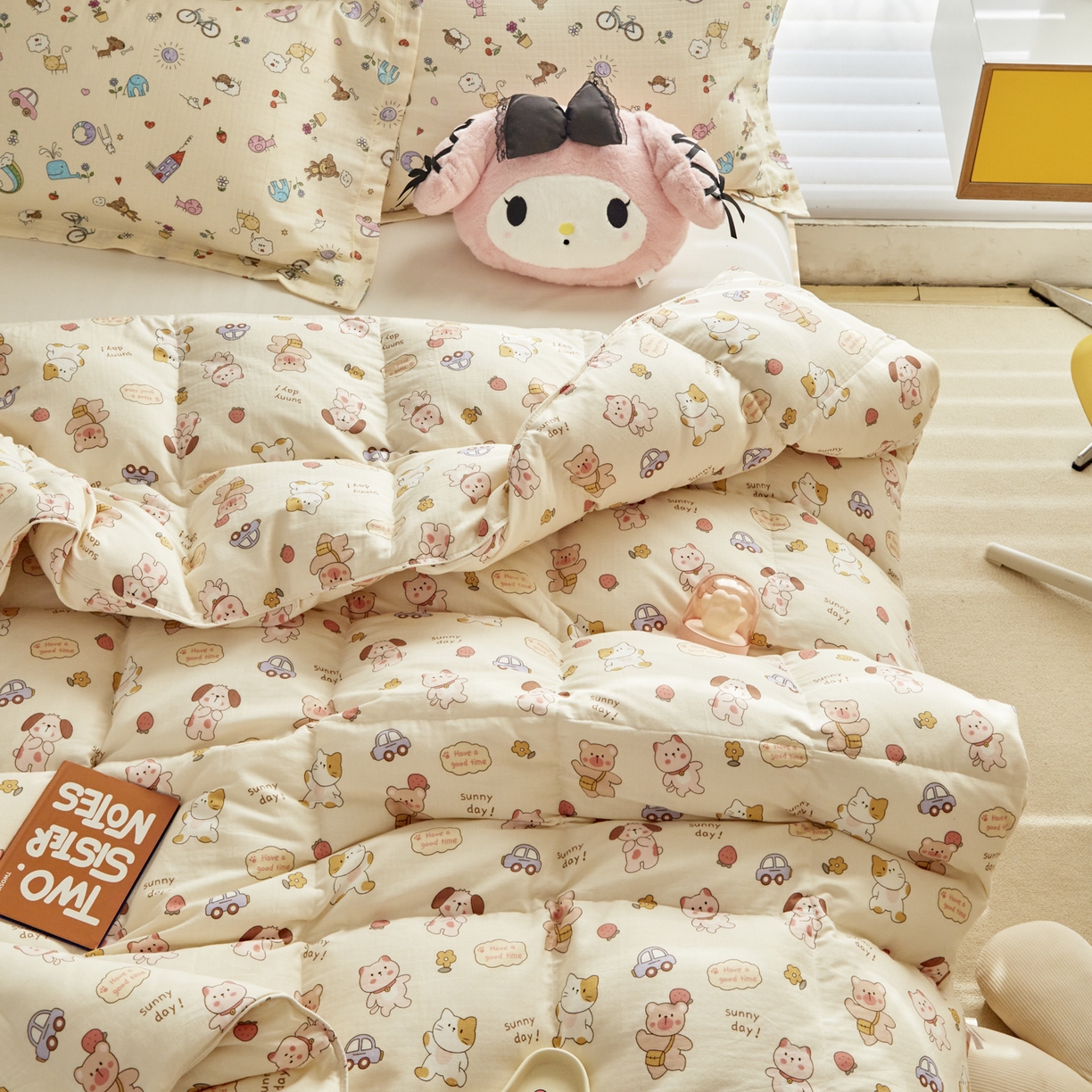 91家纺网 家纺一手货源 找家纺 暖羽屋羽绒馆 2025新款A类双层纱鹅绒丝被芯儿童学生 羽绒被子 羽毛被婴幼儿园 冬被春秋被 快乐伙伴 双层纱 带细节