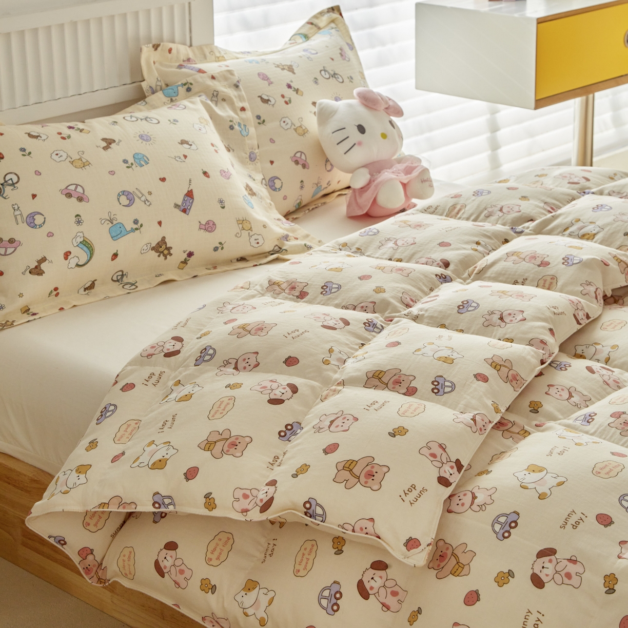 91家纺网 家纺一手货源 找家纺 暖羽屋羽绒馆 2025新款A类双层纱鹅绒丝被芯儿童学生 羽绒被子 羽毛被婴幼儿园 冬被春秋被 快乐伙伴 双层纱 带细节