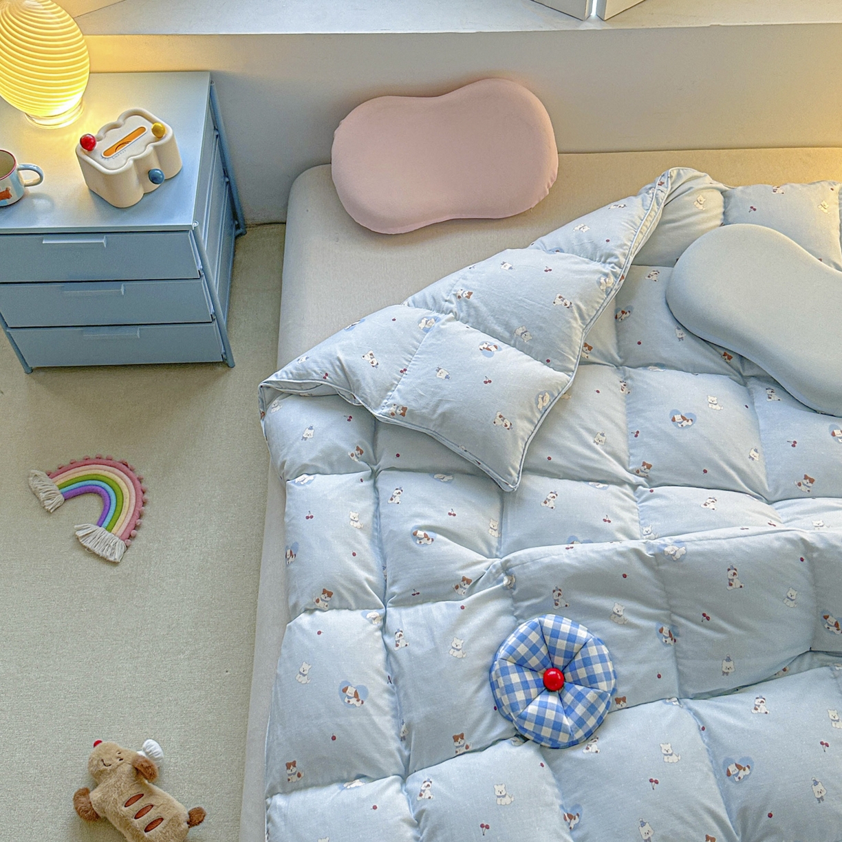 91家纺网 家纺一手货源 找家纺 暖羽屋羽绒馆 2025新款A类双层纱鹅绒丝被芯儿童学生 羽绒被子 羽毛被婴幼儿园 冬被春秋被 冬季伙伴