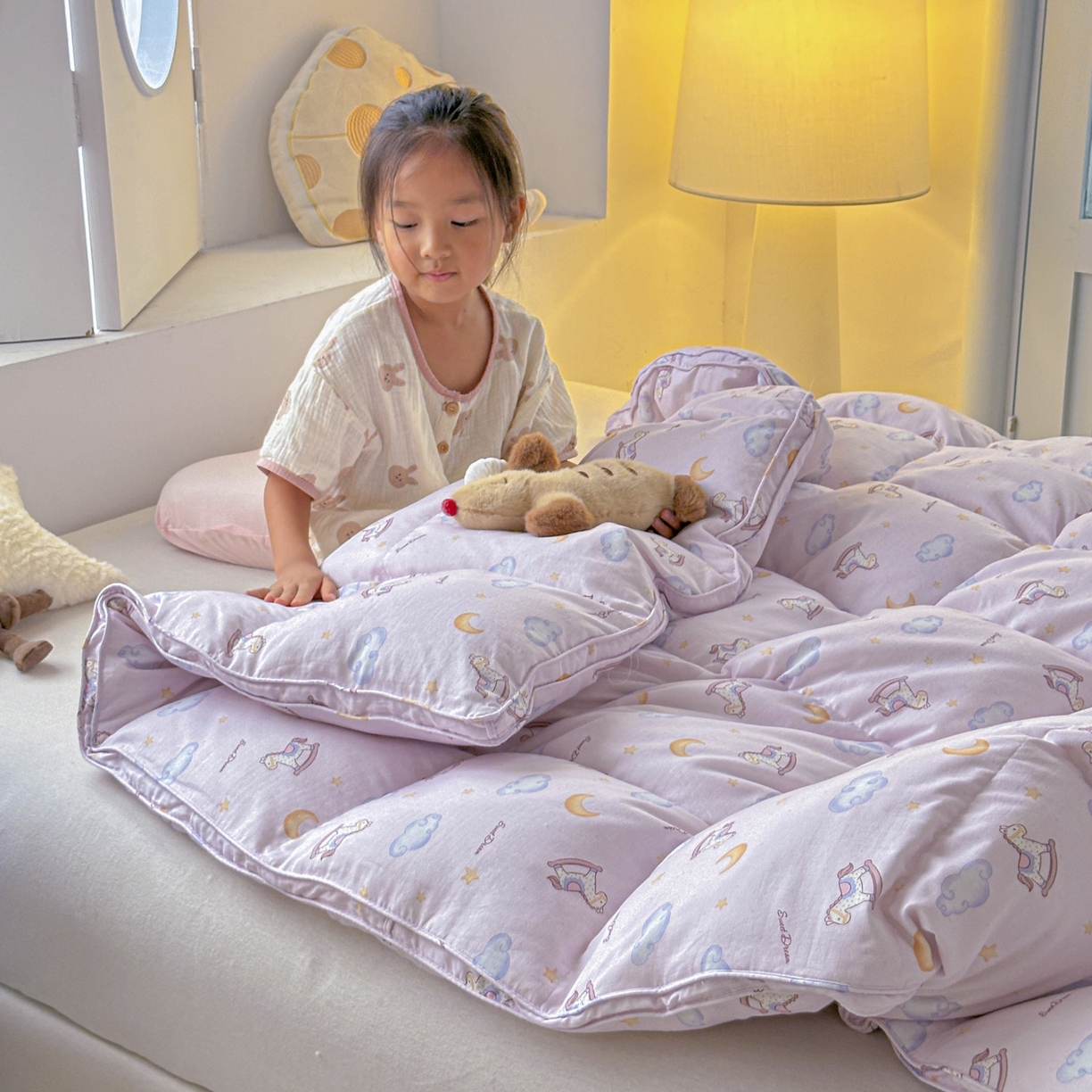 91家纺网 家纺一手货源 找家纺 暖羽屋羽绒馆 2025新款A类双层纱鹅绒丝被芯儿童学生 羽绒被子 羽毛被婴幼儿园 冬被春秋被 快乐梦想