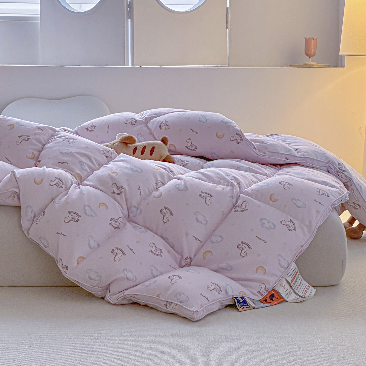 91家纺网 家纺一手货源 找家纺 暖羽屋羽绒馆 2025新款A类双层纱鹅绒丝被芯儿童学生 羽绒被子 羽毛被婴幼儿园 冬被春秋被 快乐梦想