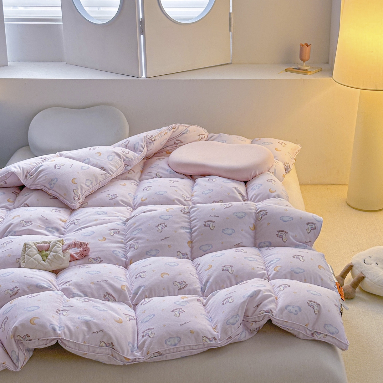 91家纺网 家纺一手货源 找家纺 暖羽屋羽绒馆 2025新款A类双层纱鹅绒丝被芯儿童学生 羽绒被子 羽毛被婴幼儿园 冬被春秋被 快乐梦想