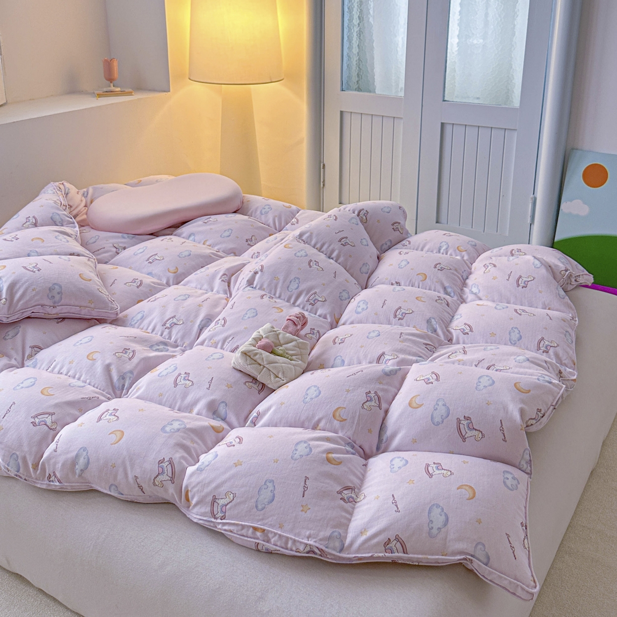 91家纺网 家纺一手货源 找家纺 暖羽屋羽绒馆 2025新款A类双层纱鹅绒丝被芯儿童学生 羽绒被子 羽毛被婴幼儿园 冬被春秋被 快乐梦想