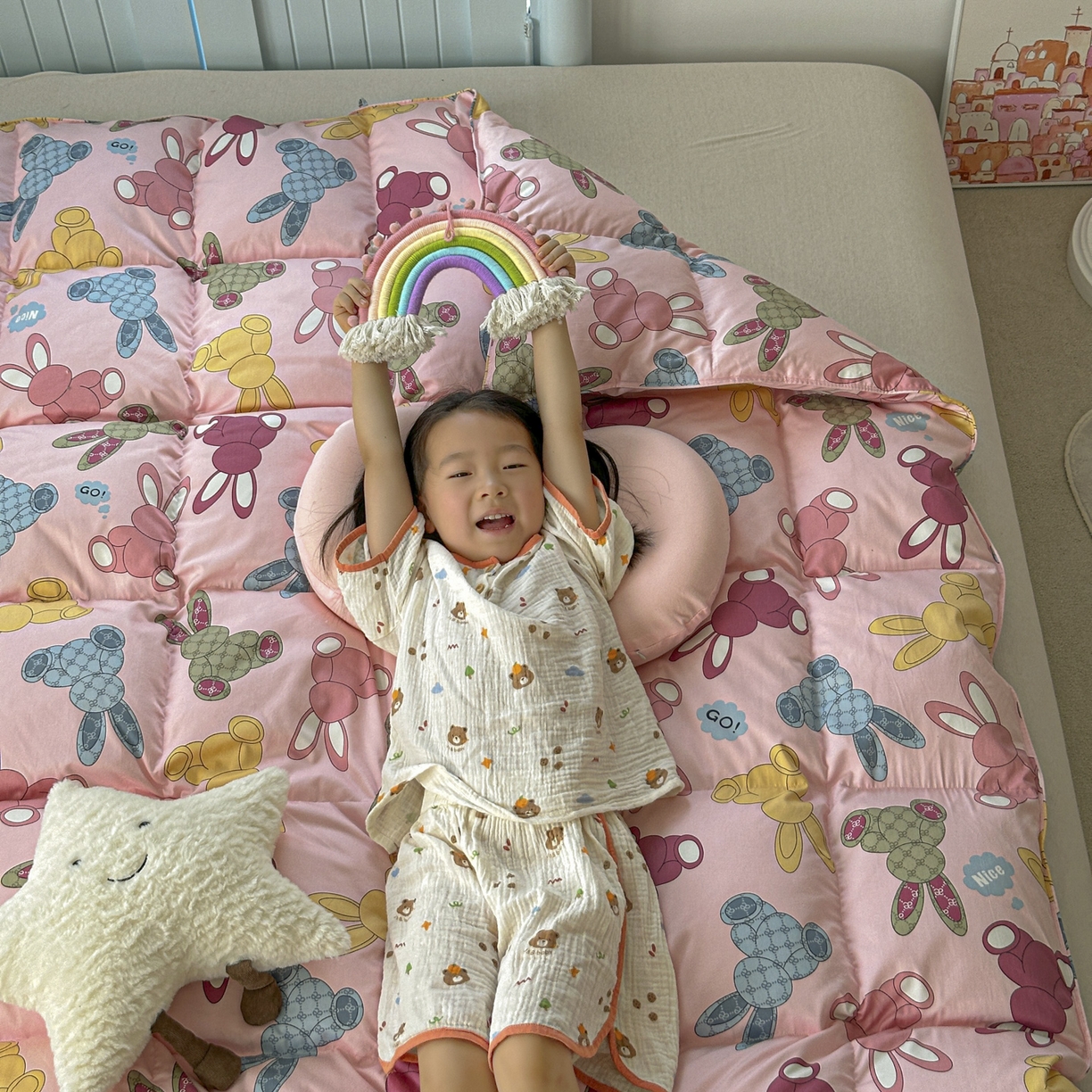 91家纺网 家纺一手货源 找家纺 暖羽屋羽绒馆 2025新款儿童纯棉鹅绒丝被芯60s卡通学生婴幼儿园1.2米羽绒被子1.5米宿舍羽绒冬被 时尚八宝