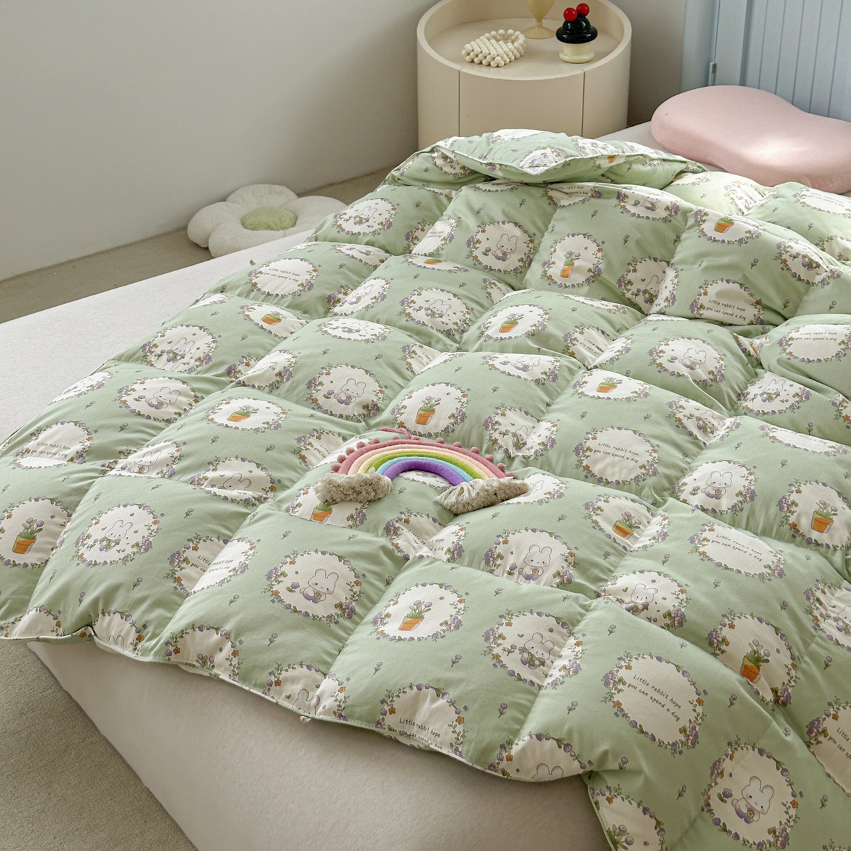 91家纺网 家纺一手货源 找家纺 暖羽屋羽绒馆 2025新款儿童纯棉鹅绒丝被芯60s卡通学生婴幼儿园1.2米羽绒被子1.5米宿舍羽绒冬被 青青小兔