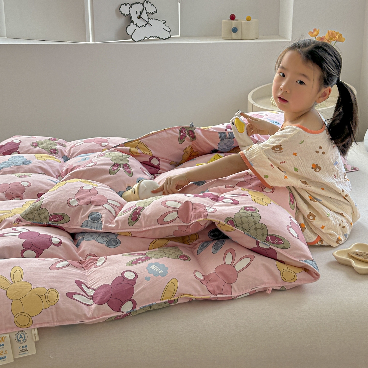 91家纺网 家纺一手货源 找家纺 （总）暖羽屋羽绒馆 2025新款儿童纯棉鹅绒丝被芯60s卡通学生婴幼儿园1.2米羽绒被子1.5米宿舍羽绒冬被