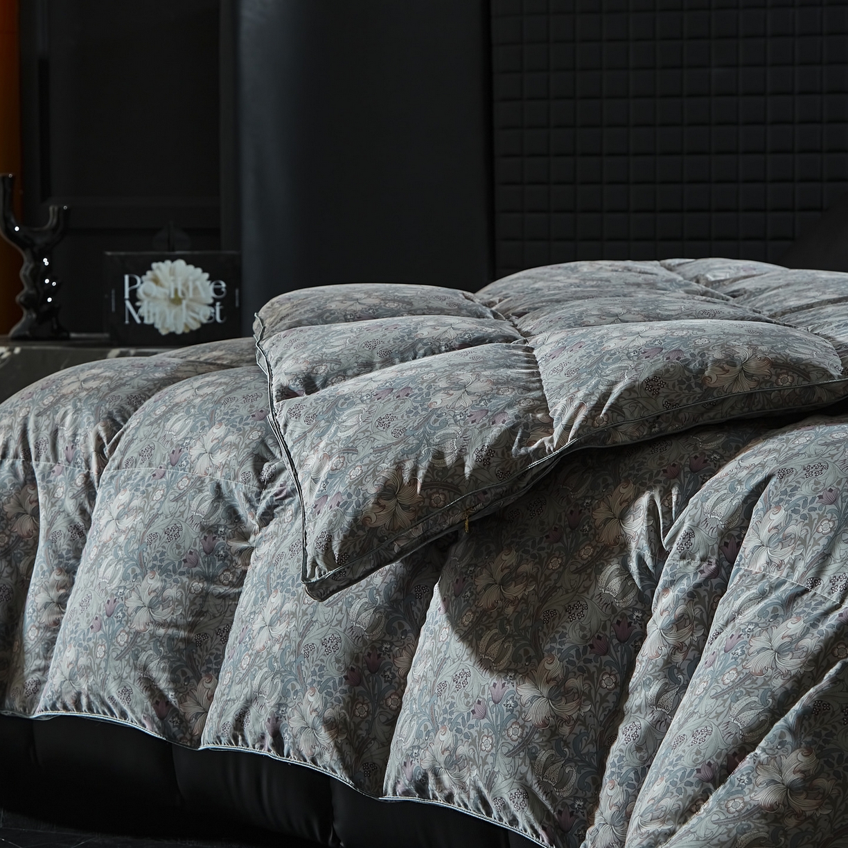 91家纺网 家纺一手货源 找家纺 暖羽屋羽绒馆 2025新款印花鹅绒丝冬被 羽绒被子 春秋白鹅绒被芯 羽毛被子双人加厚冬被 花语