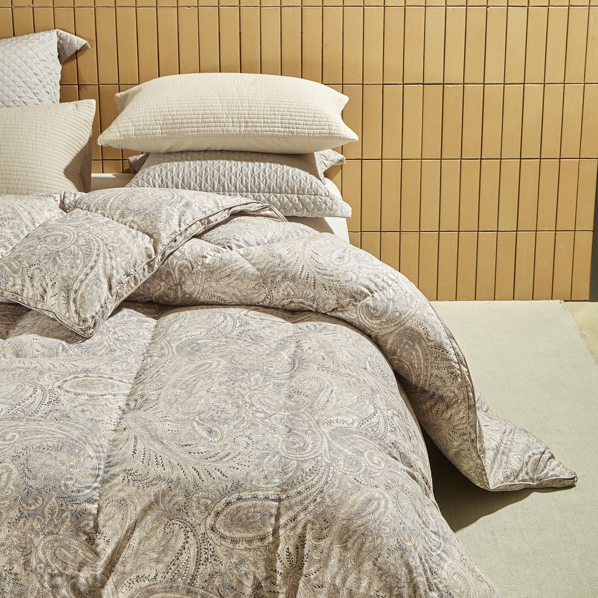 91家纺网 家纺一手货源 找家纺 暖羽屋羽绒馆 2025新款印花鹅绒丝冬被 羽绒被子 春秋白鹅绒被芯 羽毛被子双人加厚冬被 莱斯