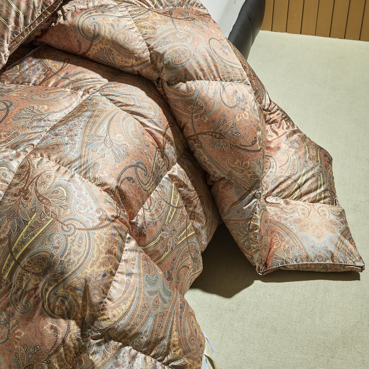 91家纺网 家纺一手货源 找家纺 暖羽屋羽绒馆 2025新款印花鹅绒丝冬被 羽绒被子 春秋白鹅绒被芯 羽毛被子双人加厚冬被 芳华