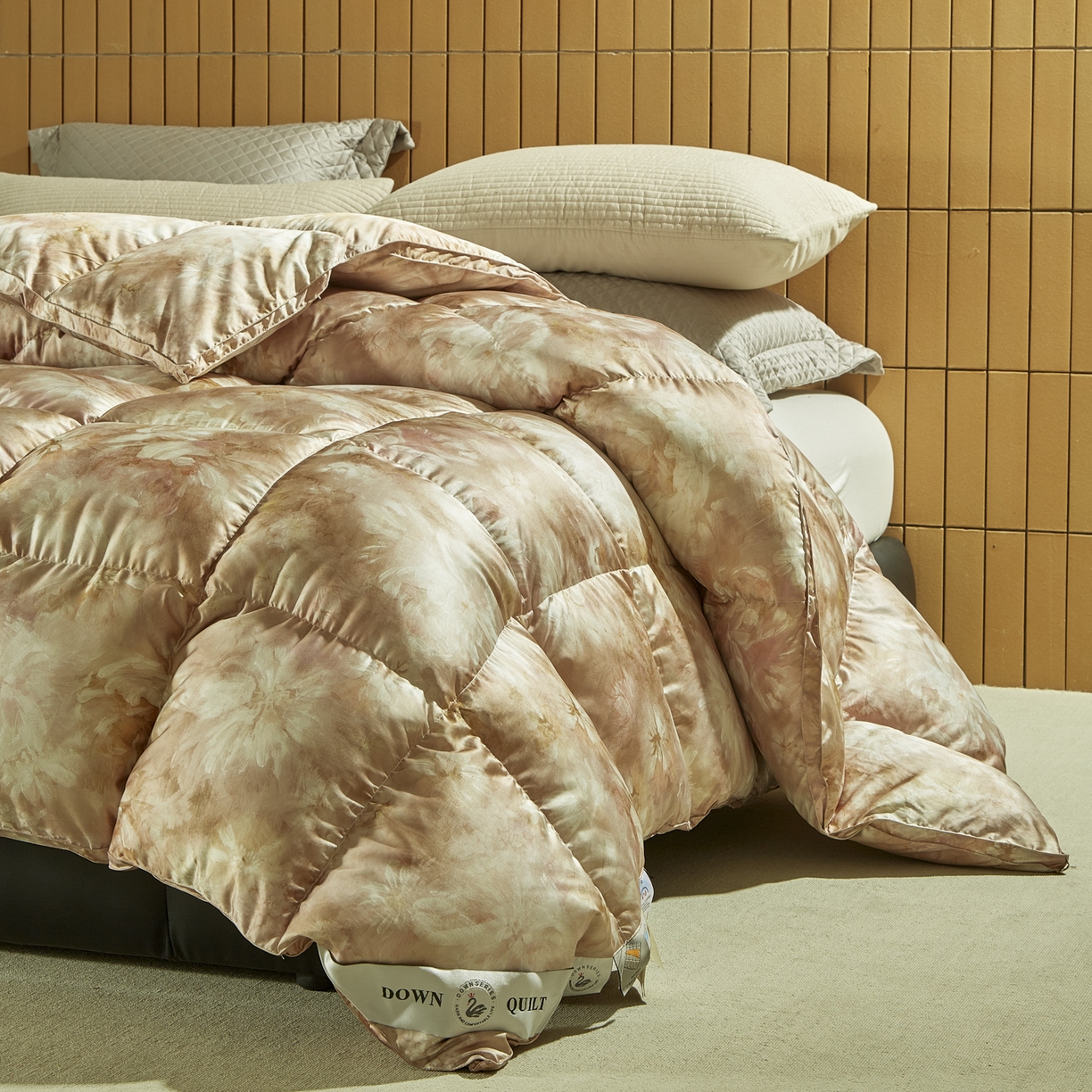 91家纺网 家纺一手货源 找家纺 暖羽屋羽绒馆 2025新款印花鹅绒丝冬被 羽绒被子 春秋白鹅绒被芯 羽毛被子双人加厚冬被 绚烂