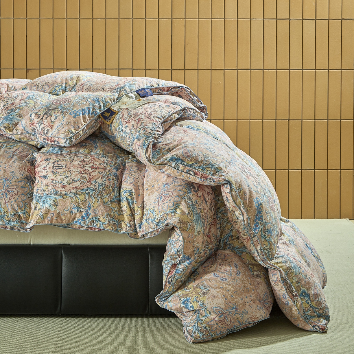 91家纺网 家纺一手货源 找家纺 暖羽屋羽绒馆 2025新款印花鹅绒丝冬被 羽绒被子 春秋白鹅绒被芯 羽毛被子双人加厚冬被 凤羽