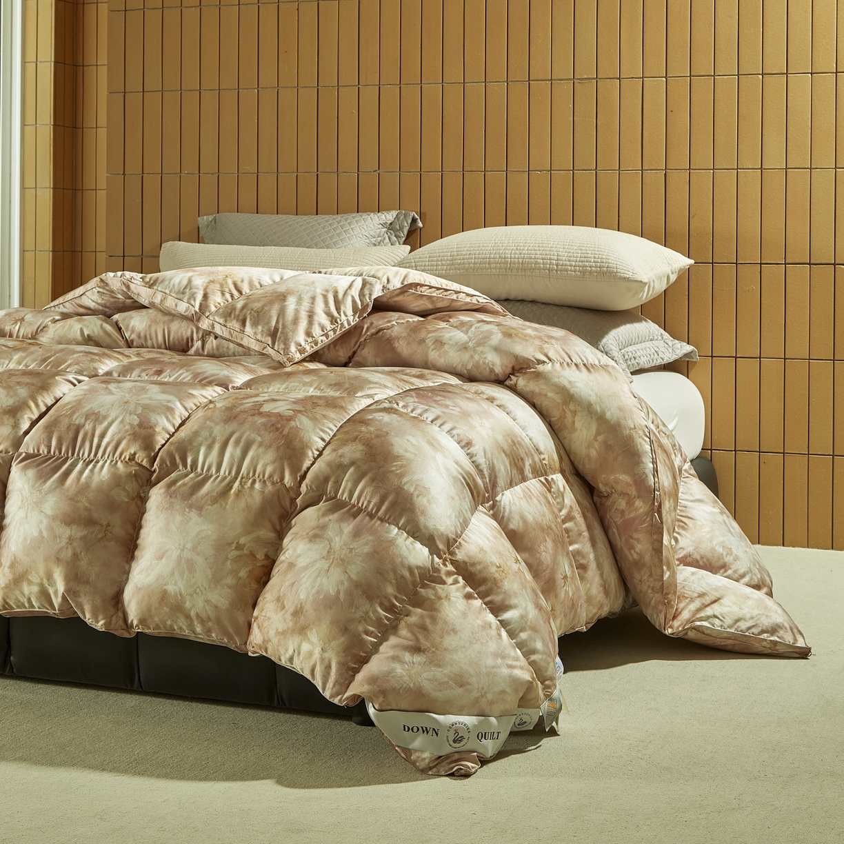 91家纺网 家纺一手货源 找家纺 暖羽屋羽绒馆 2025新款印花鹅绒丝冬被 羽绒被子 春秋白鹅绒被芯 羽毛被子双人加厚冬被 绚烂