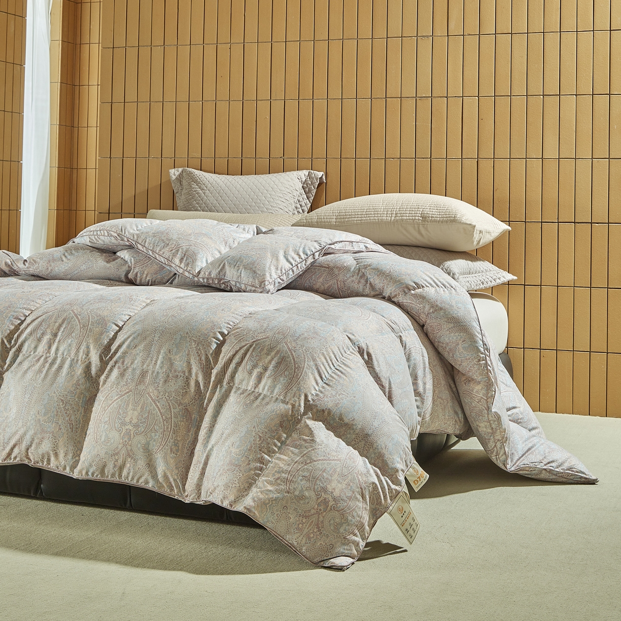 91家纺网 家纺一手货源 找家纺 暖羽屋羽绒馆 2025新款印花鹅绒丝冬被 羽绒被子 春秋白鹅绒被芯 羽毛被子双人加厚冬被 浅墨