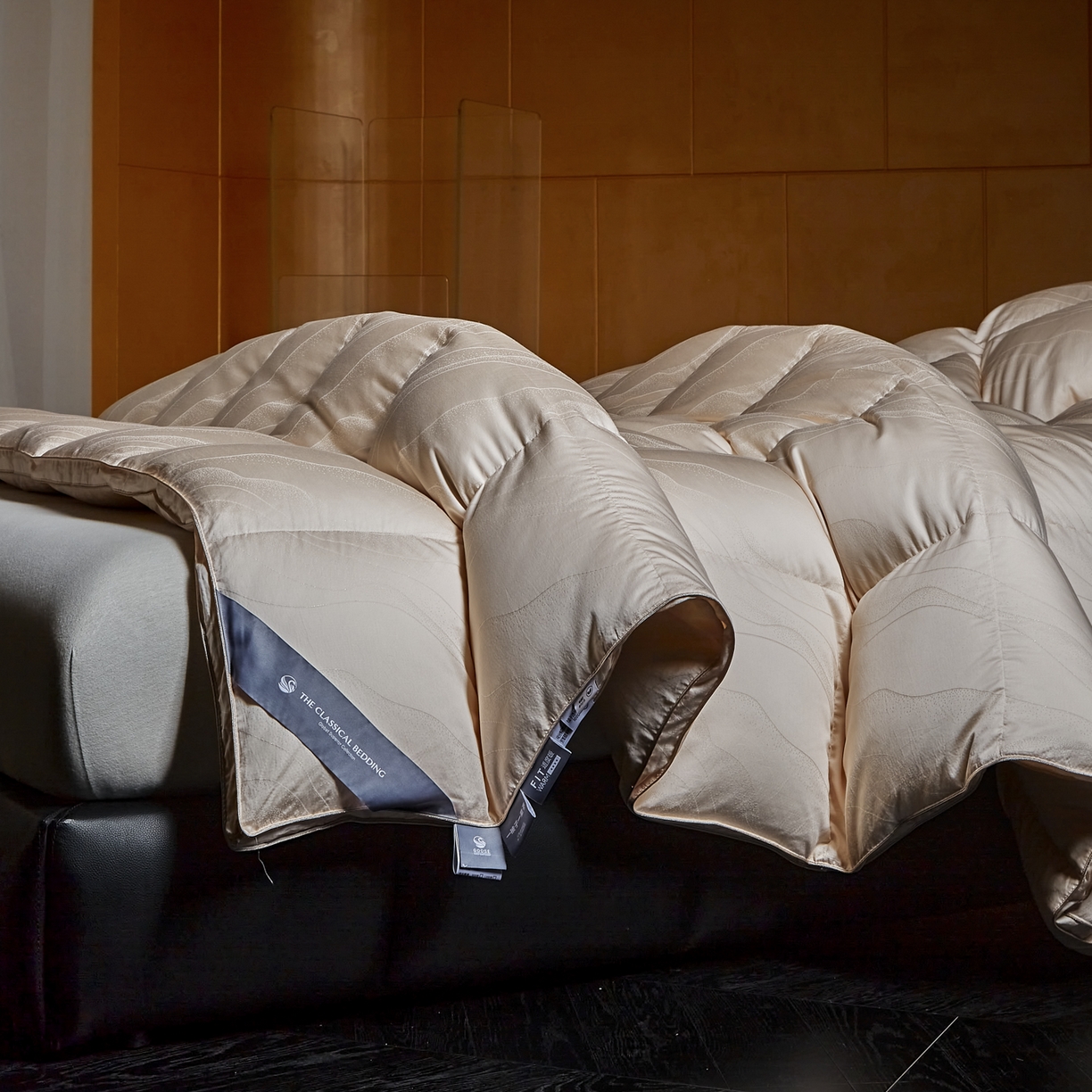 91家纺网 家纺一手货源 找家纺 （总）暖羽屋羽绒馆 2025新款梦幻鎏金95鸭绒被芯 95羽绒被 白鸭绒被子双人秋冬婚庆被