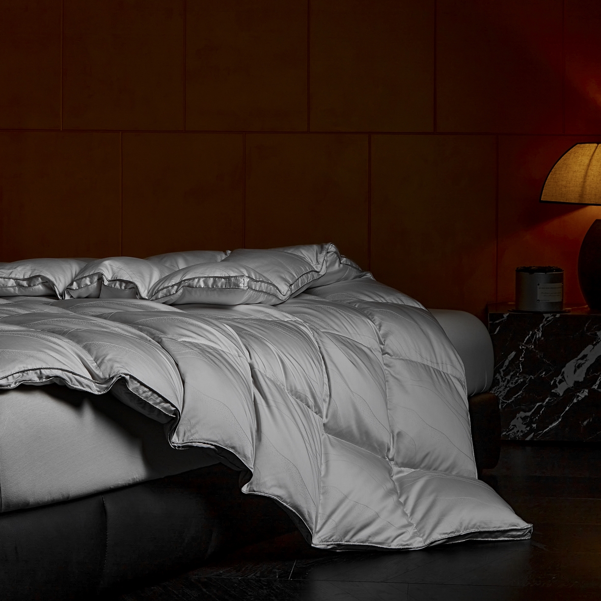 91家纺网 家纺一手货源 找家纺 暖羽屋羽绒馆 2025新款梦幻鎏金95鸭绒被芯 95羽绒被 白鸭绒被子双人秋冬婚庆被 梦幻鎏金 灰