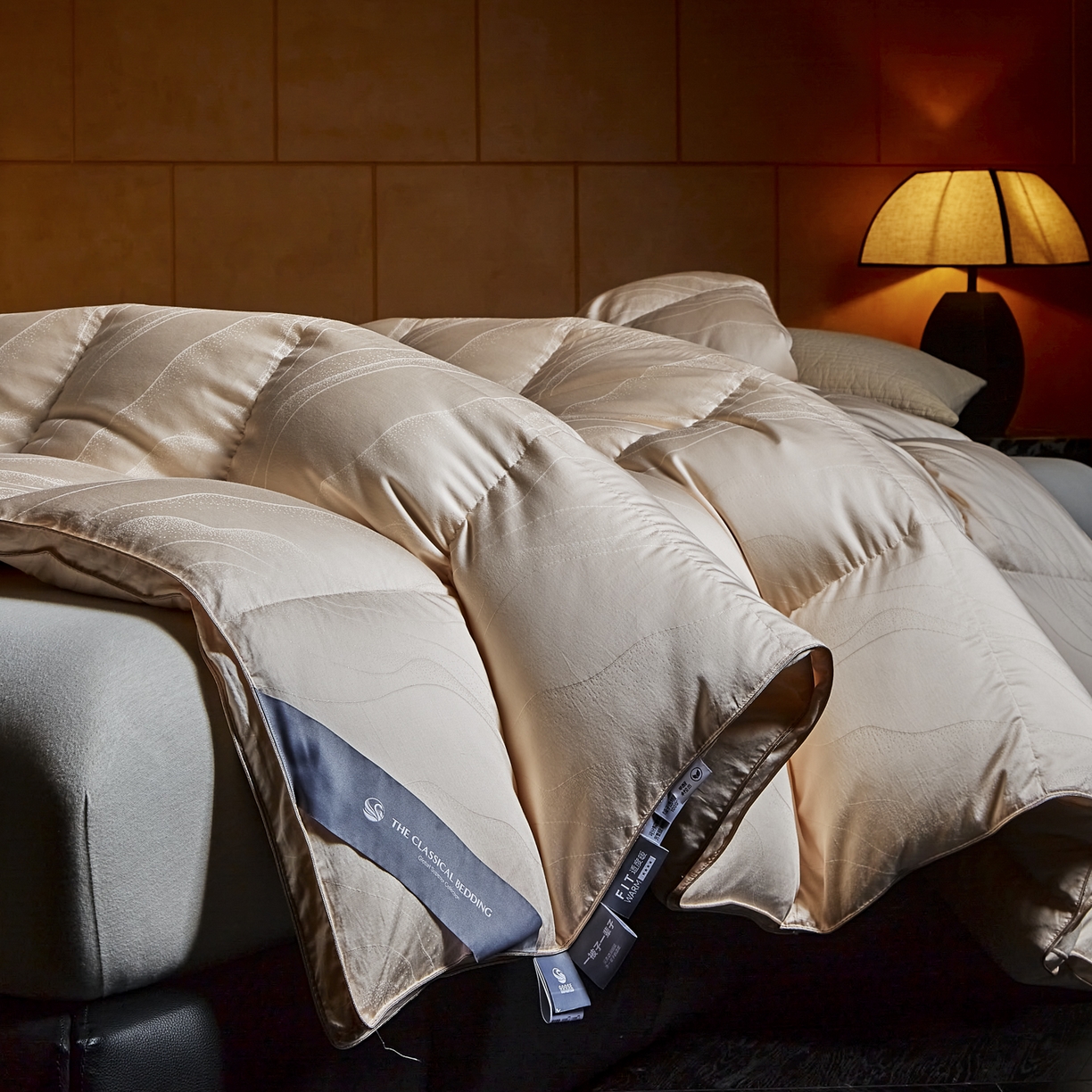 91家纺网 家纺一手货源 找家纺 暖羽屋羽绒馆 2025新款梦幻鎏金95鸭绒被芯 95羽绒被 白鸭绒被子双人秋冬婚庆被 梦幻鎏金 粉