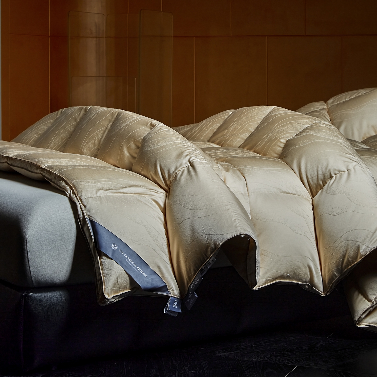 91家纺网 家纺一手货源 找家纺 暖羽屋羽绒馆 2025新款梦幻鎏金95鸭绒被芯 95羽绒被 白鸭绒被子双人秋冬婚庆被 梦幻鎏金 黄