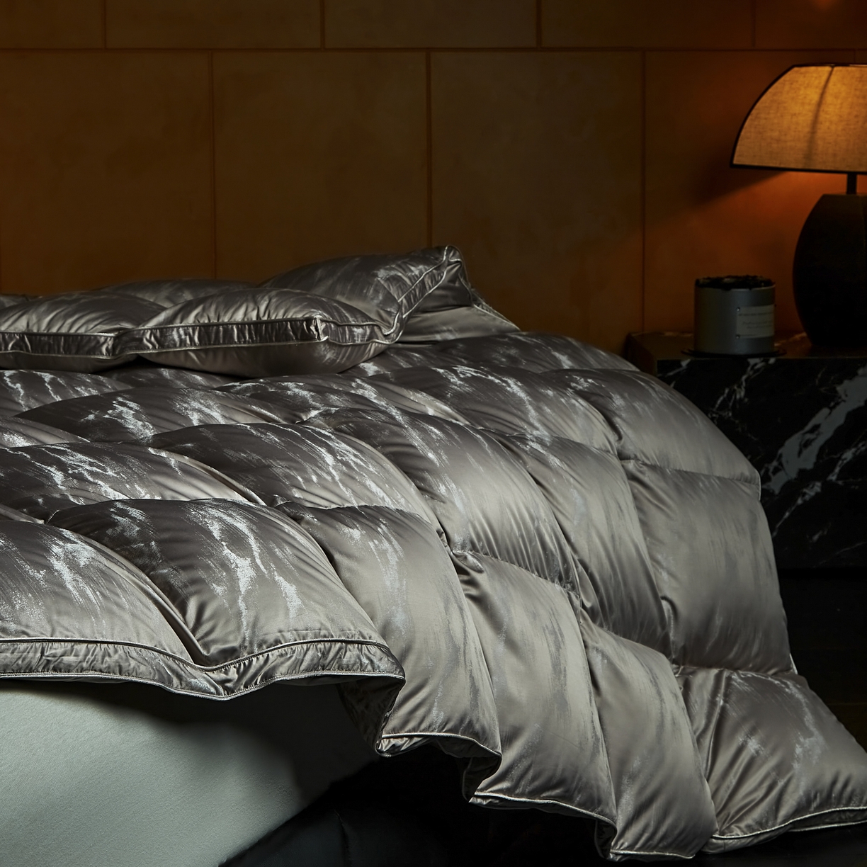 91家纺网 家纺一手货源 找家纺 暖羽屋羽绒馆 2025新款峰峦95鸭绒被子 双人婚庆冬被 白鸭绒被芯两米羽绒被子 峰峦 苍雅灰