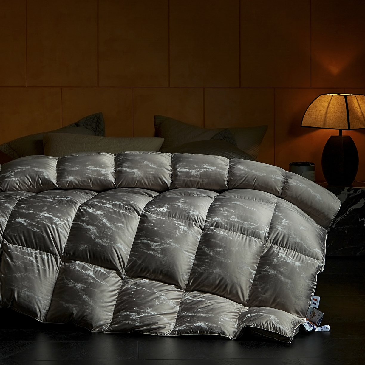 91家纺网 家纺一手货源 找家纺 （总）暖羽屋羽绒馆 2025新款峰峦95鸭绒被子 双人婚庆冬被 白鸭绒被芯两米羽绒被子